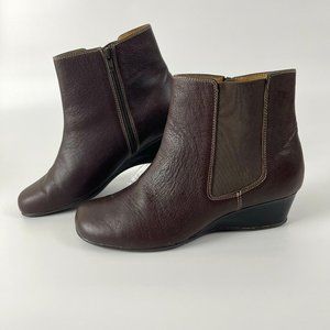 SOFTSPOTS Brown Leather ANKLE BOOT Side Zip WEDGE HEEL 10WW Wide